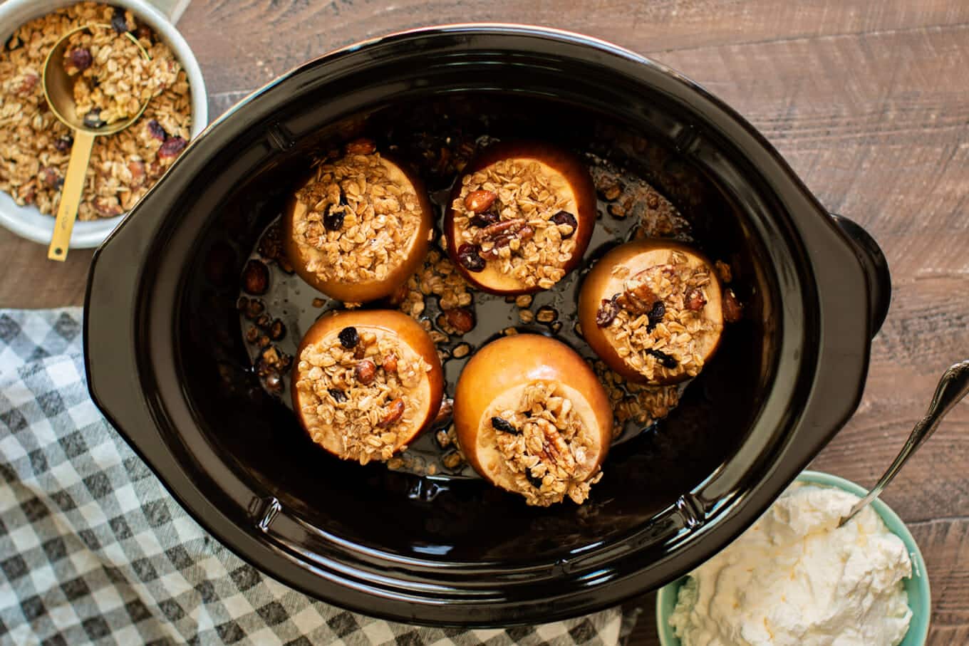 Cooked baked apples in slow cooker