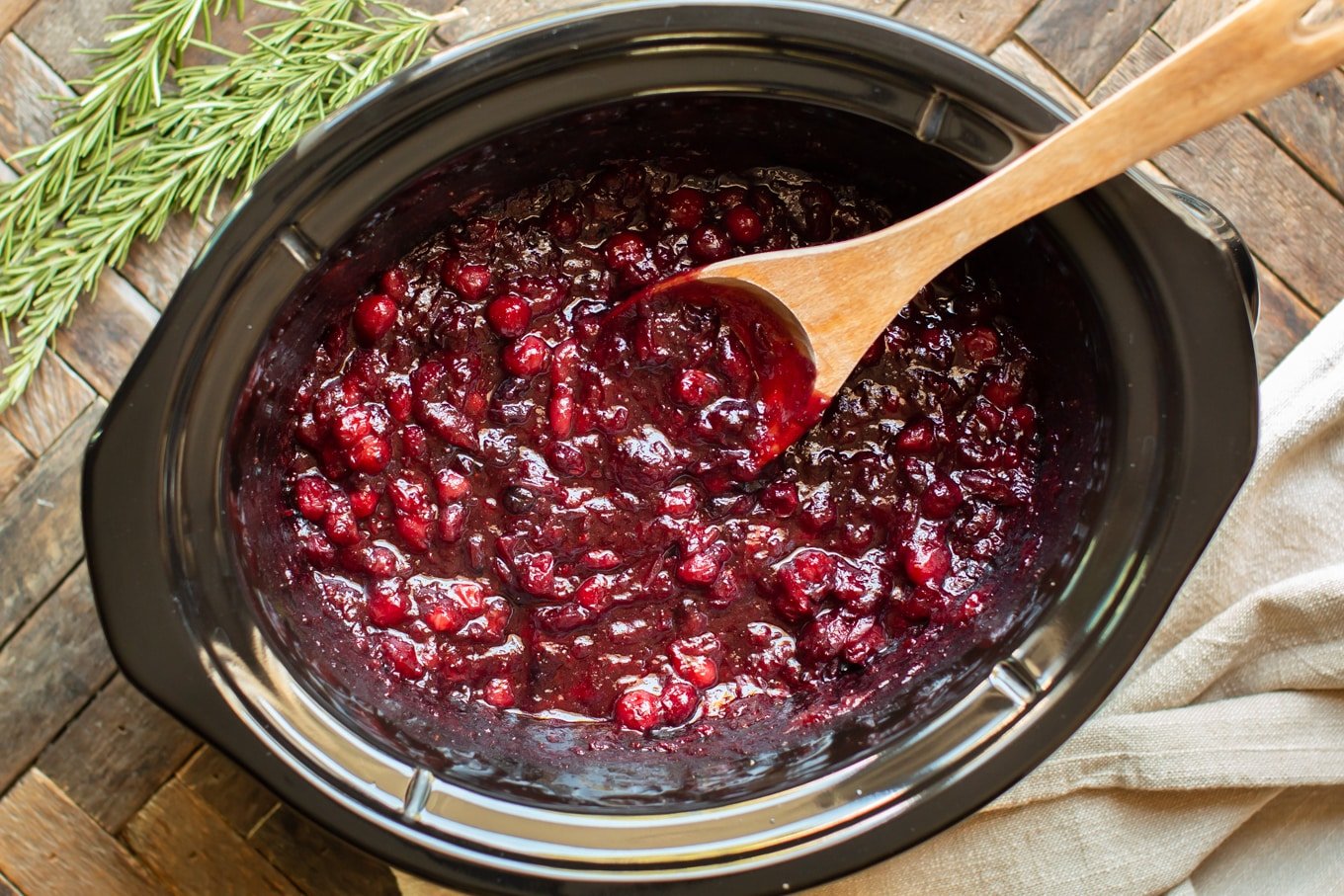 Slow Cooker Cranberry Sauce