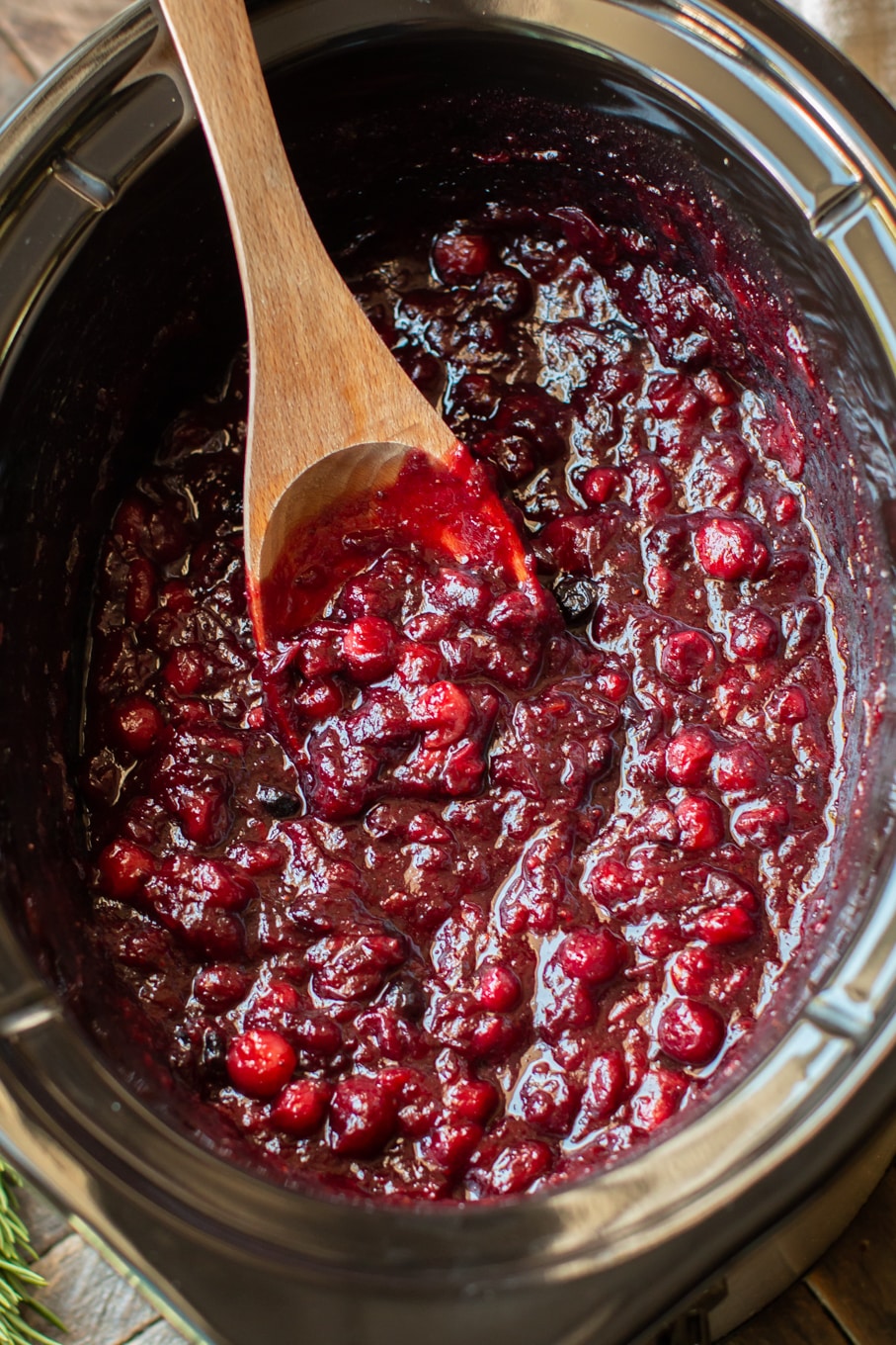 We love this pork loin roast stuffed with chopped apples, walnuts and cranberries. Slow Cooker Cranberry Pork Loin : Slow Cooker Cranberry Sauce - The Magical Slow Cooker