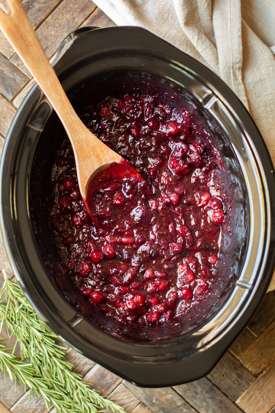 slow cooker cranberry sauce