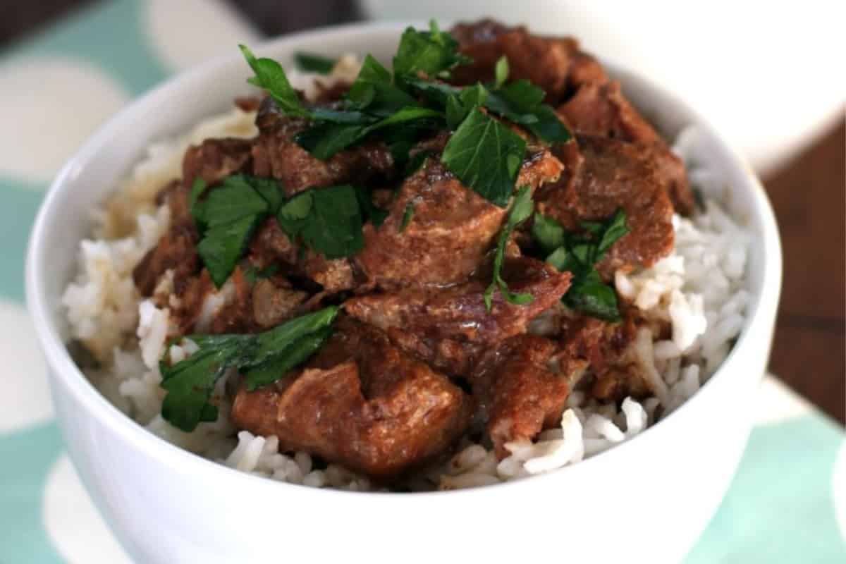 Slow Cooker Beef Tips over Rice - The Magical Slow Cooker