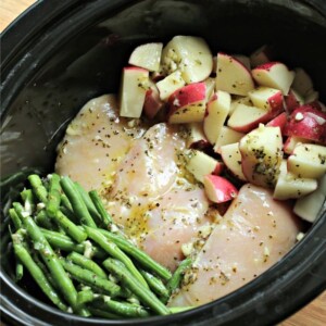Slow Cooker Seasoned Chicken, Potatoes and Green Beans