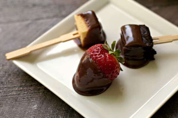 Dipped strawberries, brownie and pound cake (chocolate)