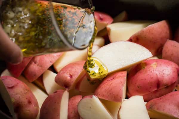 Slow Cooker Garlic Parmesan Potatoes The Magical Slow Cooker
