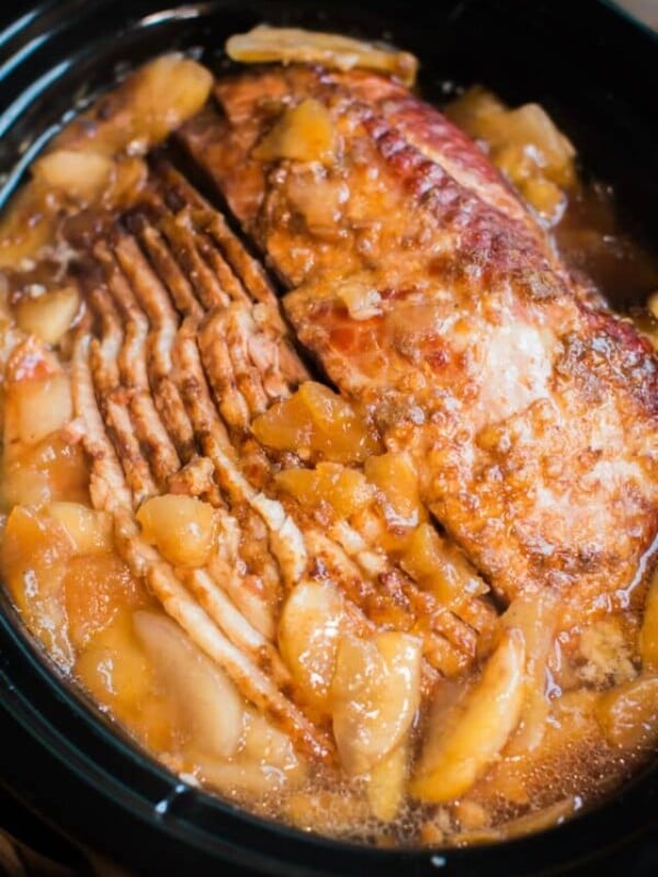 apple and clove ham done cooking ina slow cooker.