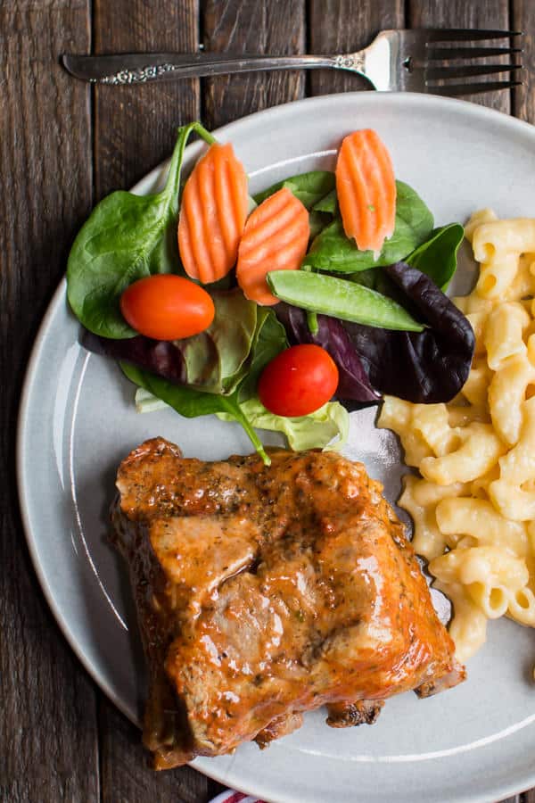 1 piece of buffalo ribs, macaroni and cheese and a salad