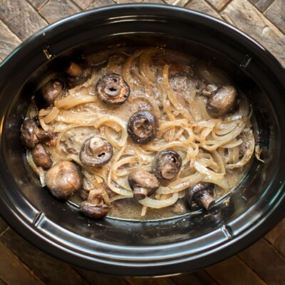 pot roast in slow cooker with mushrooms and onions