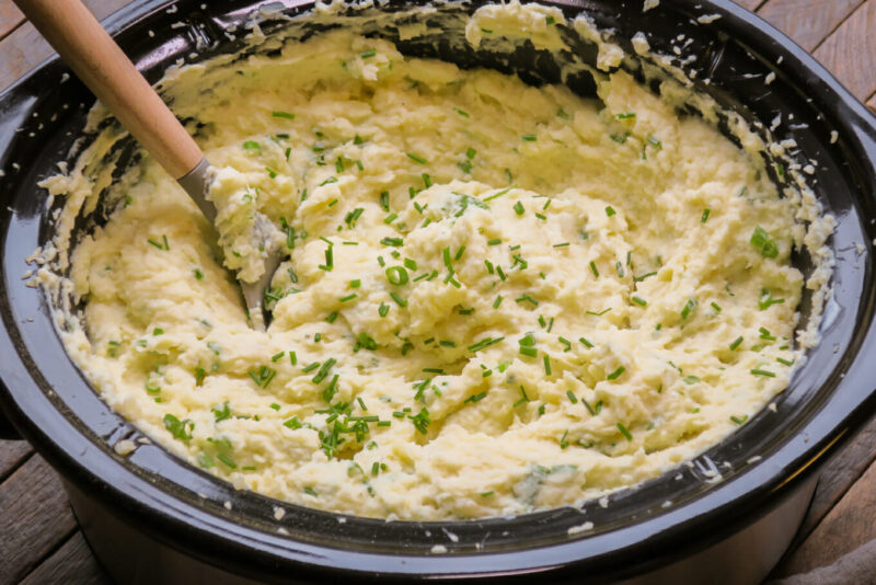Slow Cooker Sour Cream and Onion Mashed Potatoes The Magical Slow Cooker