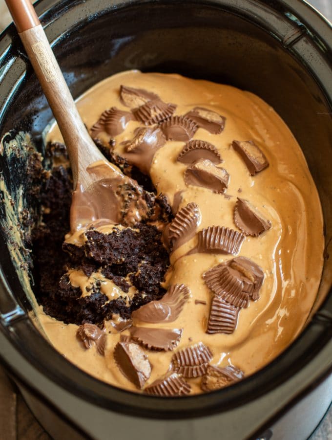 Slow Cooker Peanut Butter Chocolate Cake