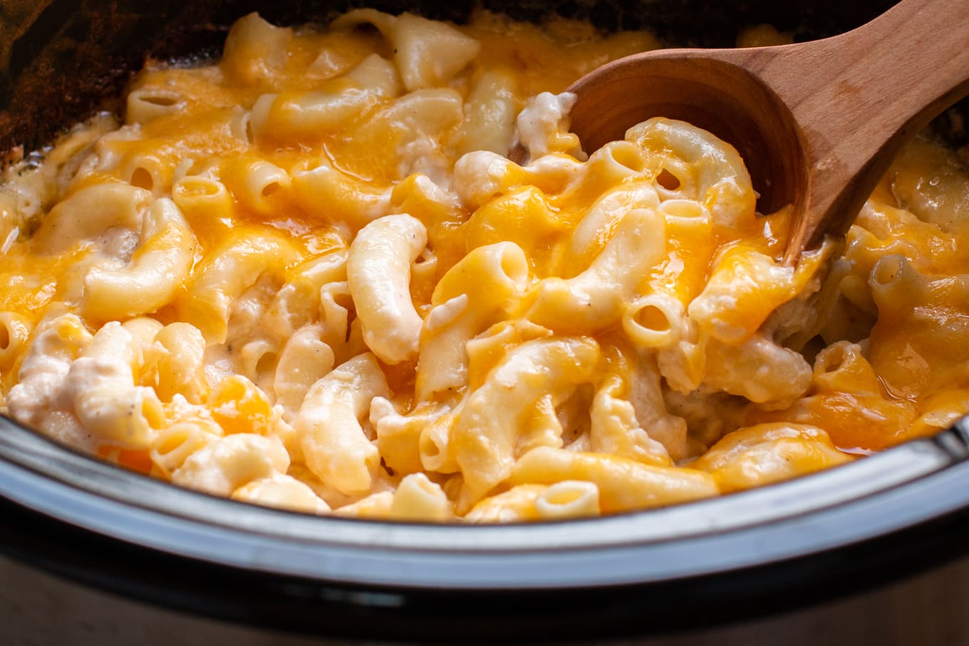 Slow Cooker Mac and Cheese The Magical Slow Cooker