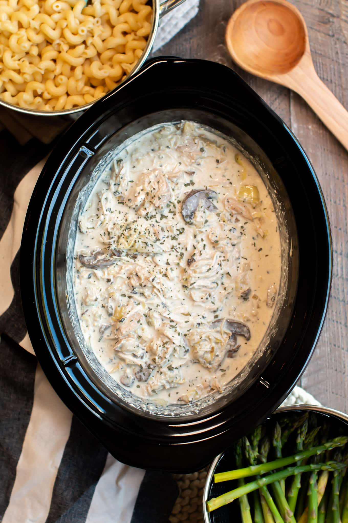 Slow Cooker Artichoke Mushroom Chicken