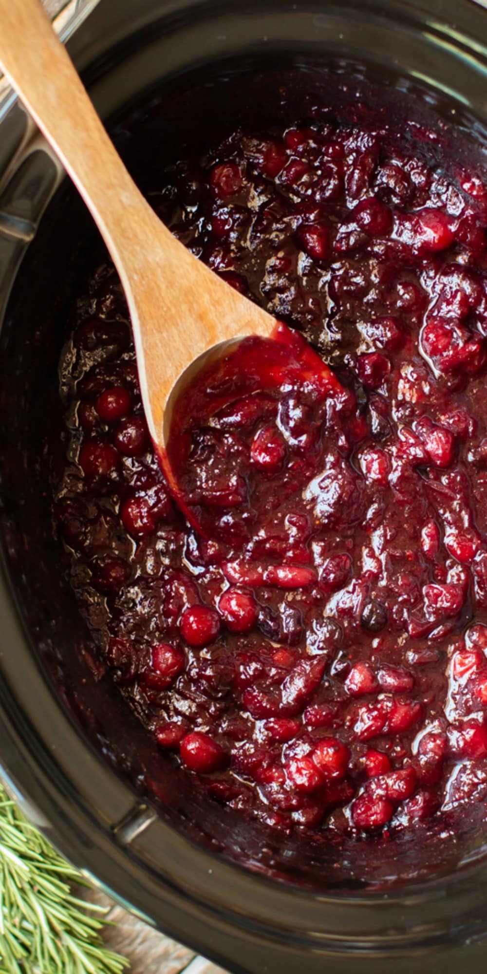 Slow Cooker Cranberry Sauce