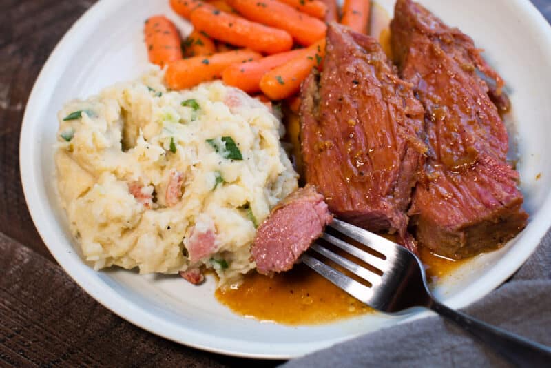 Slow Cooker Maple Mustard Corned Beef The Magical Slow Cooker