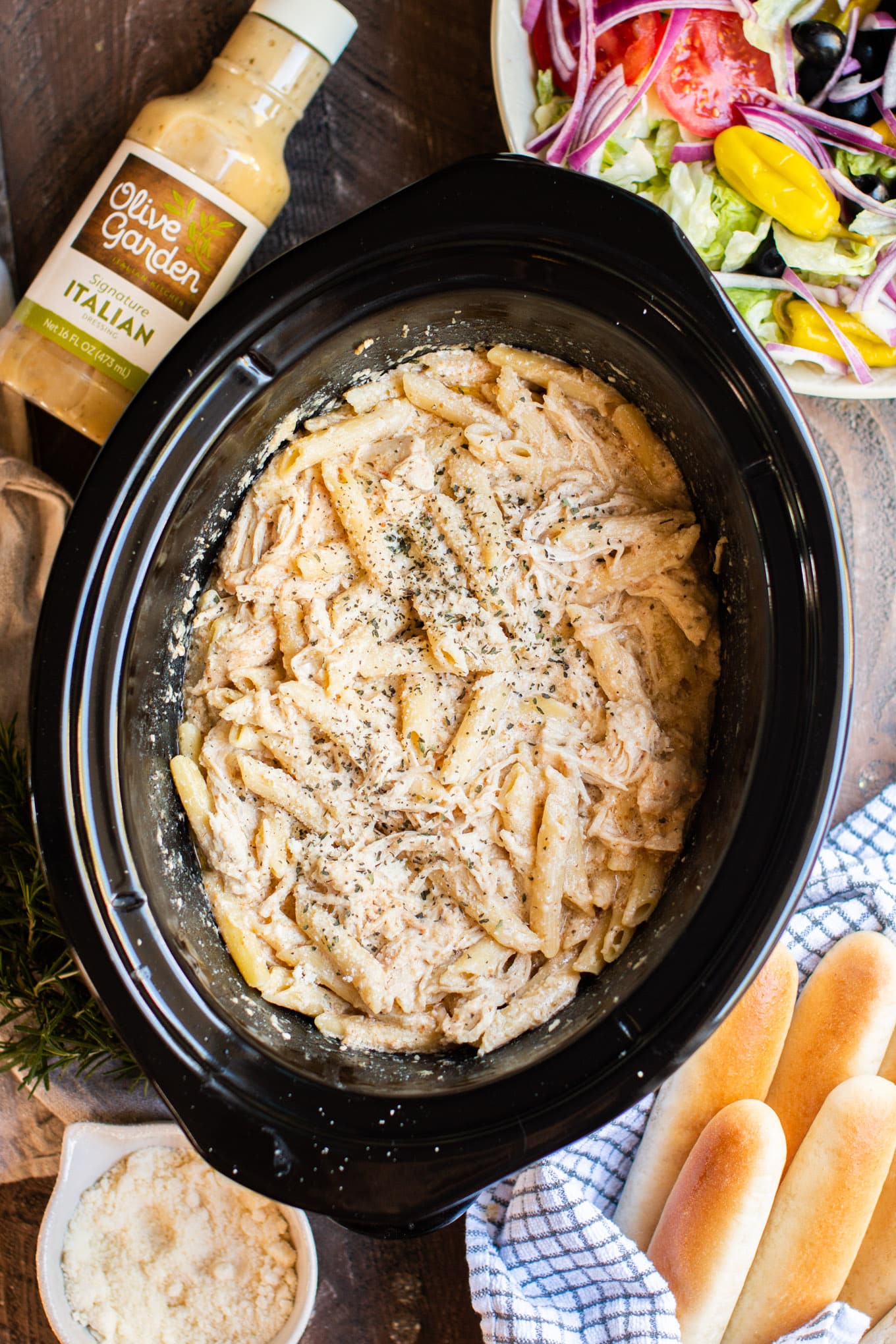 Slow Cooker Olive Garden Chicken Pasta - The Magical Slow Cooker