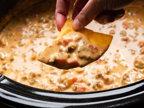 https://www.themagicalslowcooker.com/wp-content/uploads/2020/06/rotel-dip-close-up-500x375.jpg