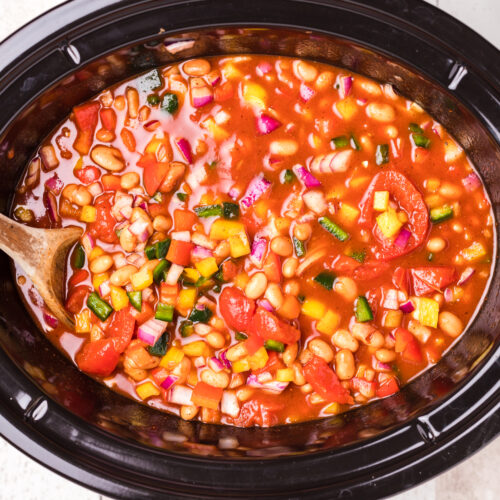 vegetarian chili in slow cooker before being cooked.