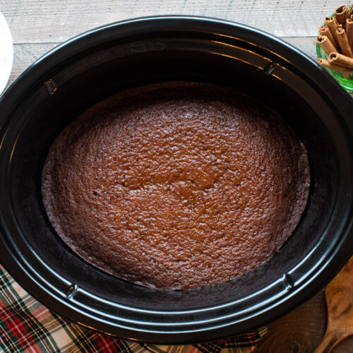 finished cooking gingerbread cake in slow cooker