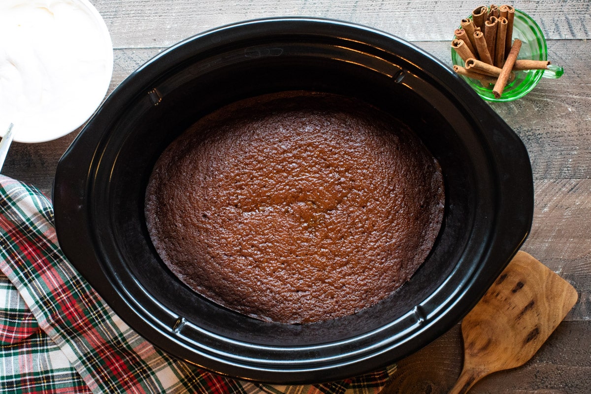 finished cooking gingerbread cake in slow cooker