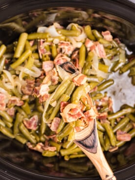 cooked green beans and bacon in slow cooker