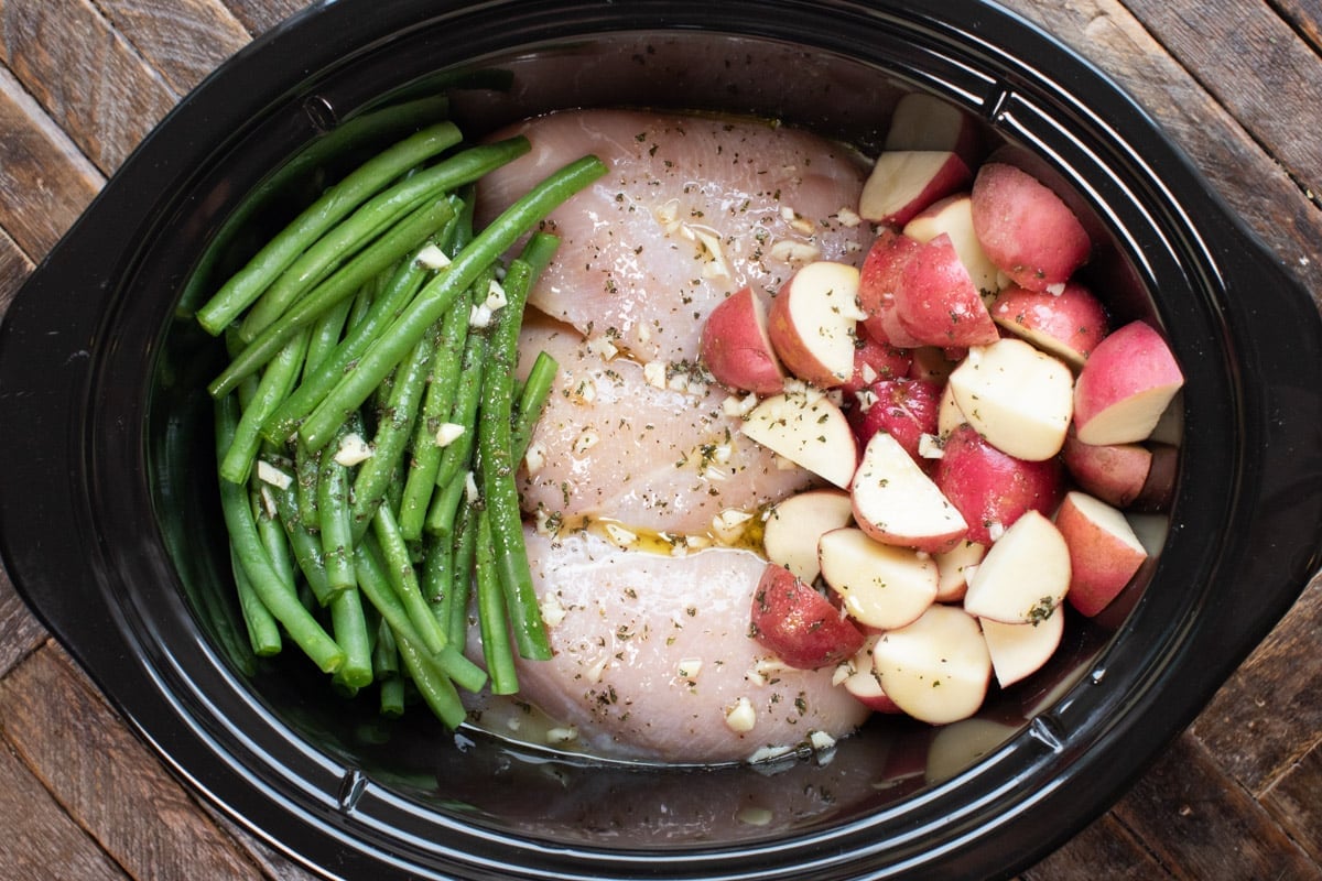 How to Cook Fresh Green Beans in the Crock Pot - Recipes That Crock!