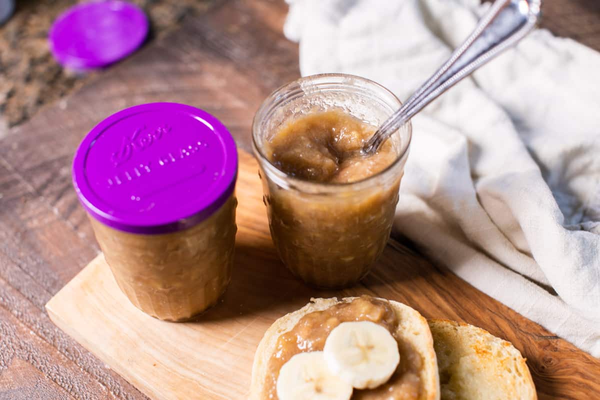 2 jars of banana jam