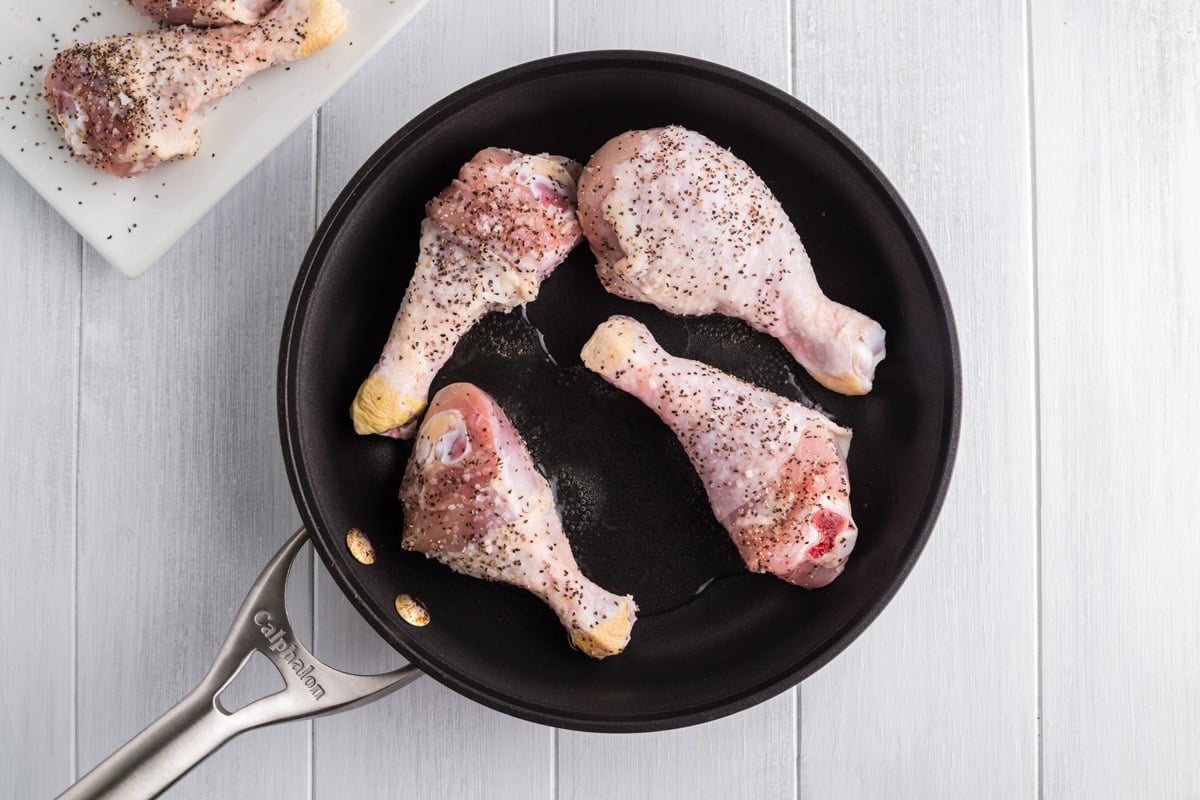 4 drumsticks in frying pan