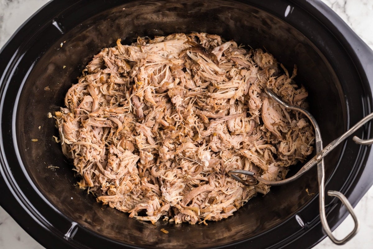 shredded pork roast in slow cooker