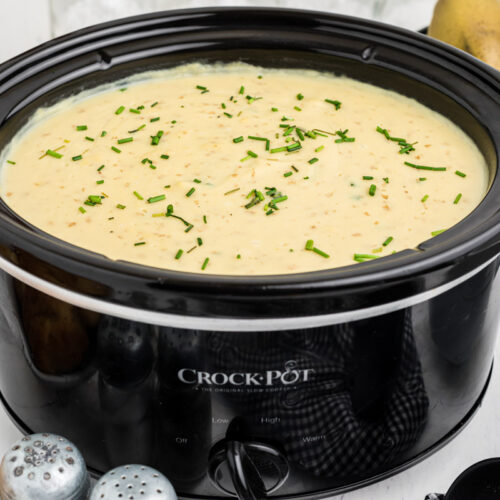 crockpot full of potato leek soup