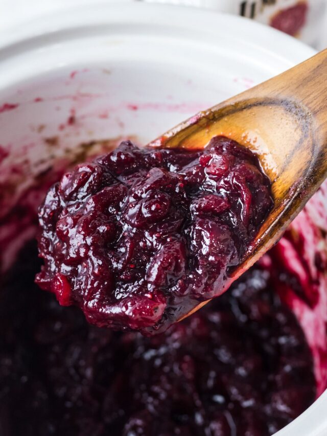 Slow Cooker Bourbon Cranberry Sauce