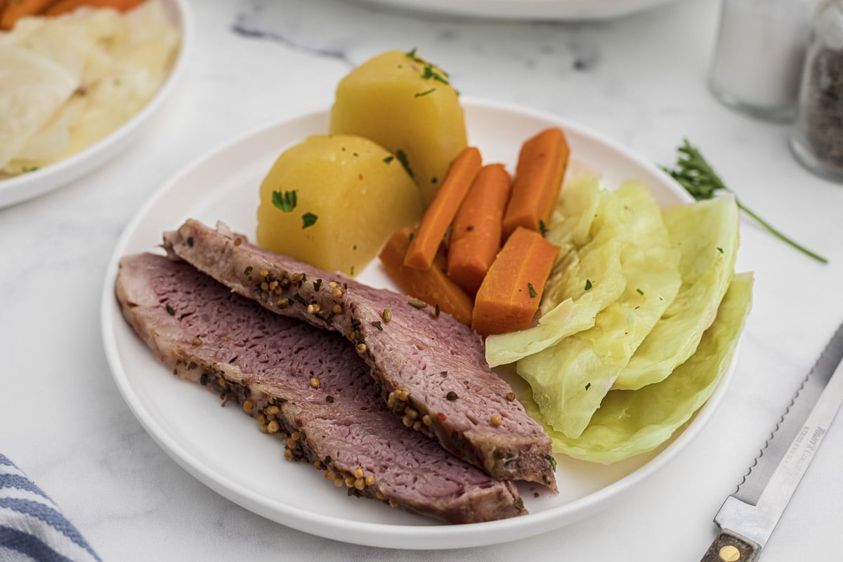 When To Add Cabbage To Slow Cooker Corned Beef?