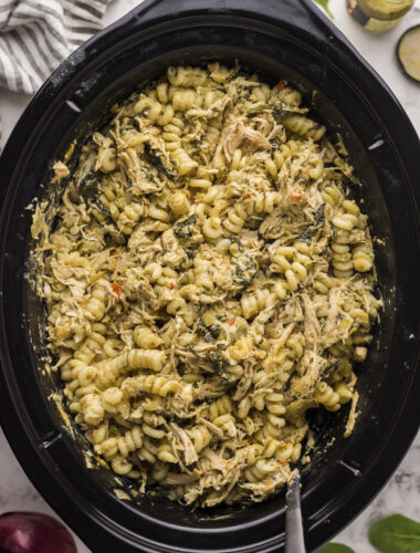 chicken spinach artichoke chicken pasta in crockpot