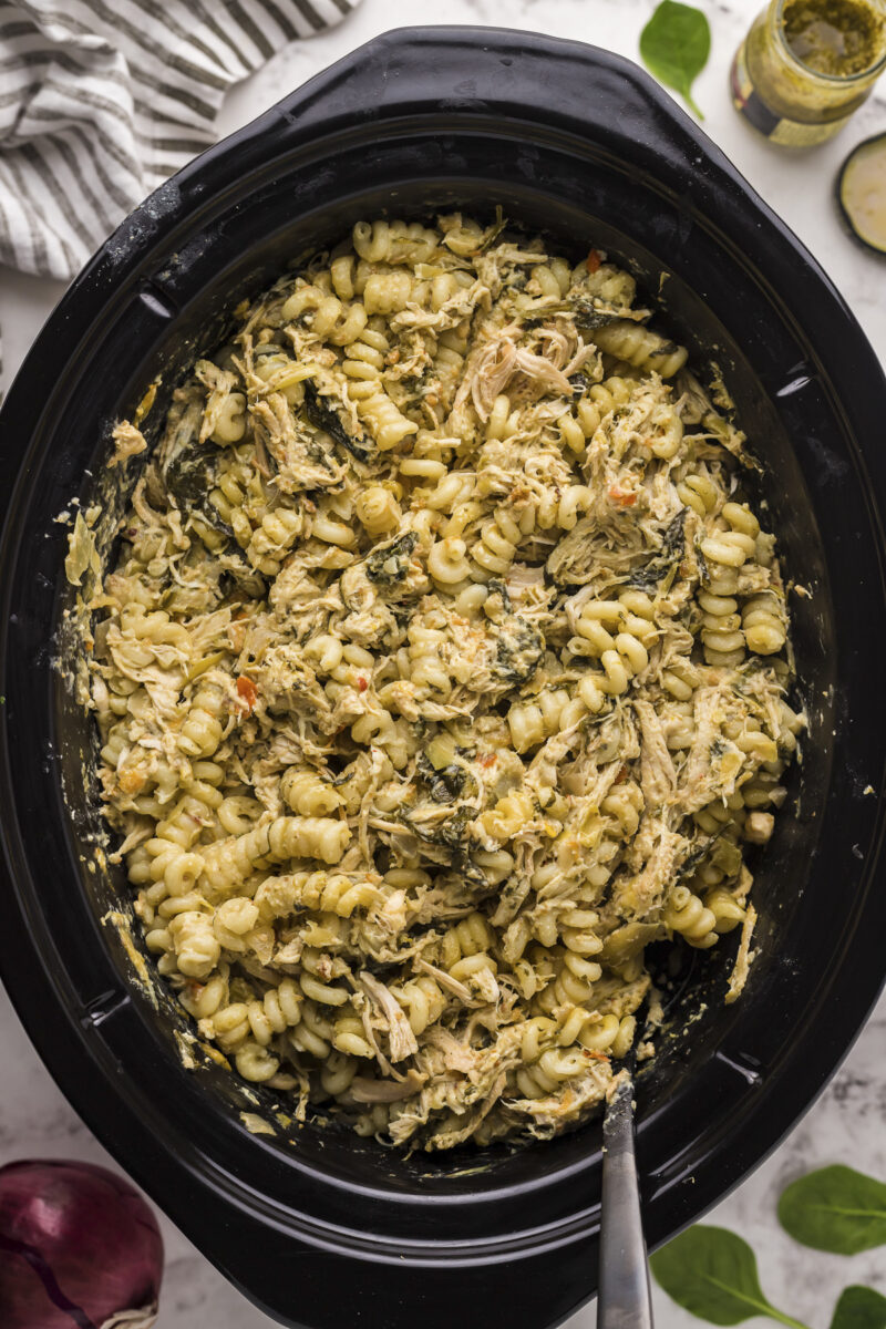 chicken spinach artichoke chicken pasta in crockpot