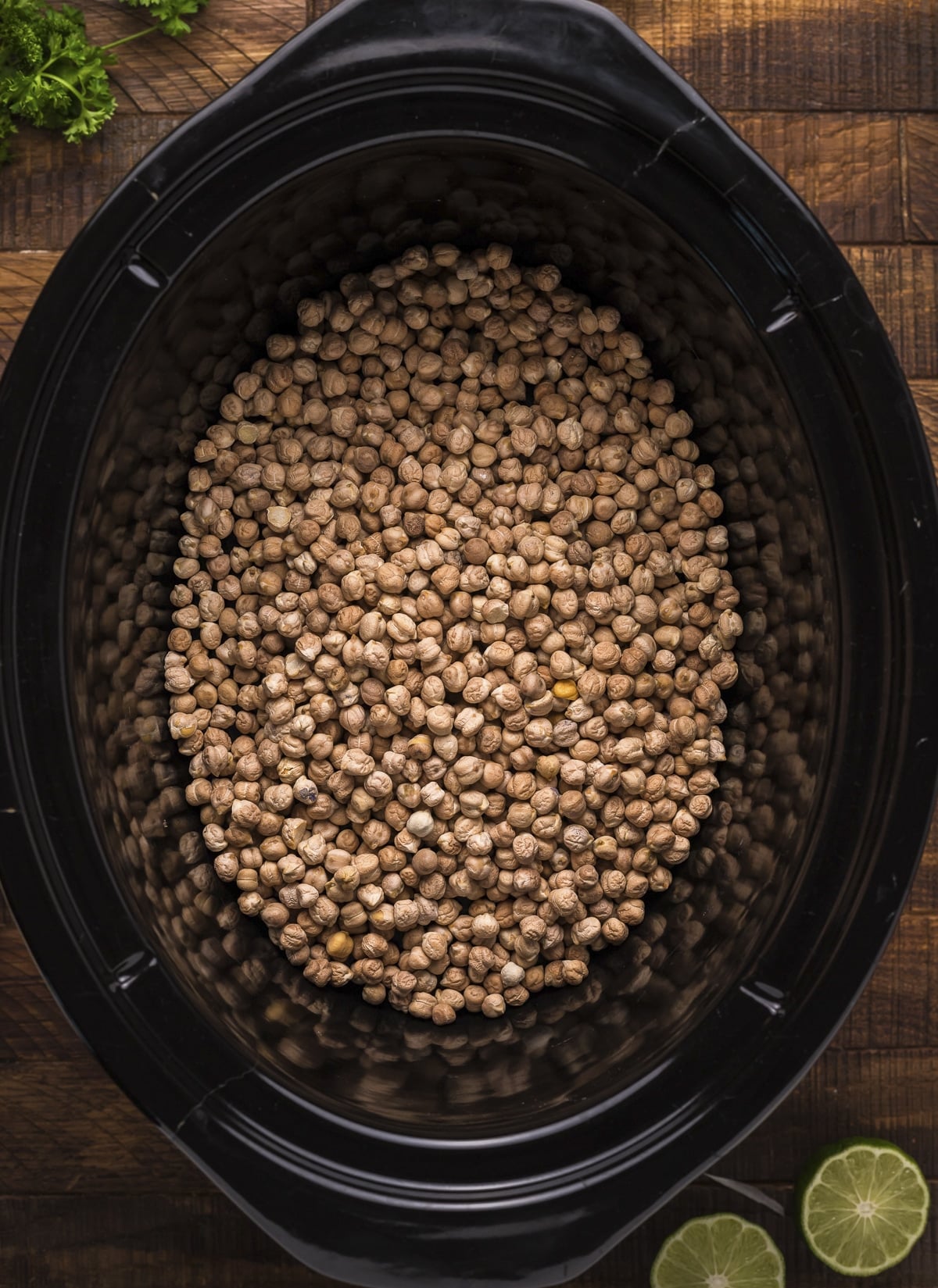 dried chickpeas in a slow cooker