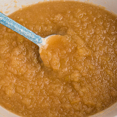 applesauce done cooking in the crockpot.