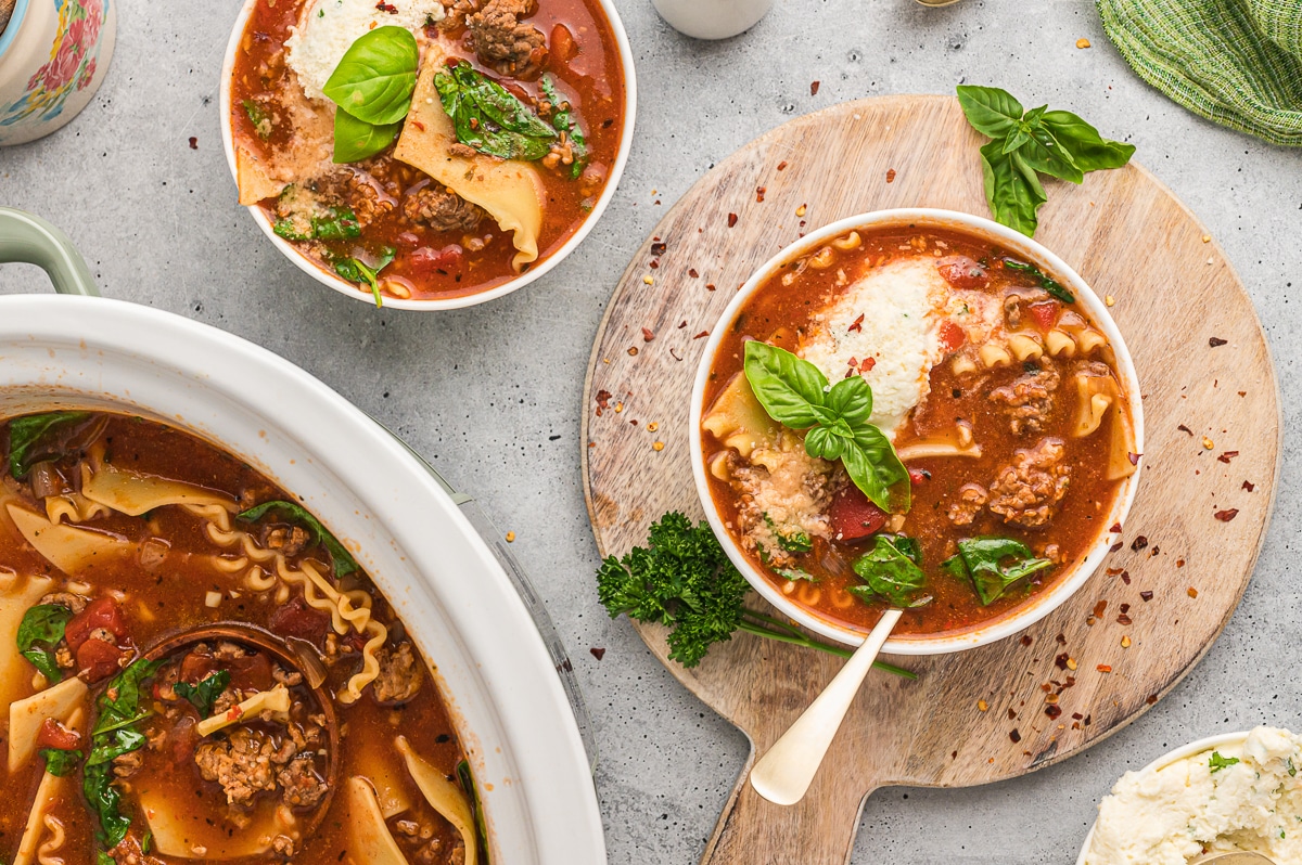 2 bowls of lasagna soup on table.