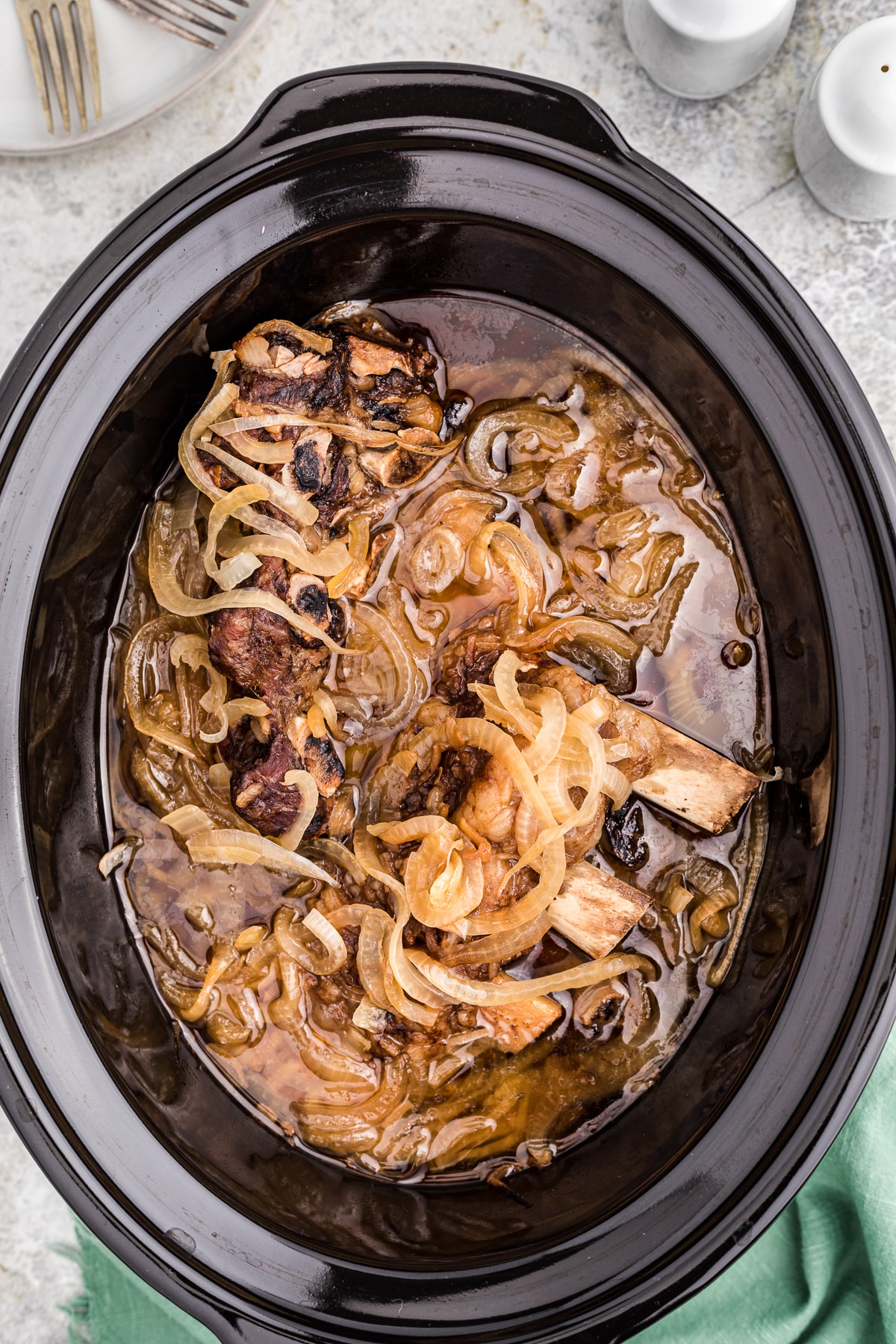 A Mini Slow Cooker Is the Key to Weeknight Cooking for One