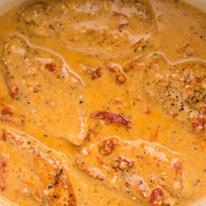 overhead shot of marry me chicken with sundried tomatoes.