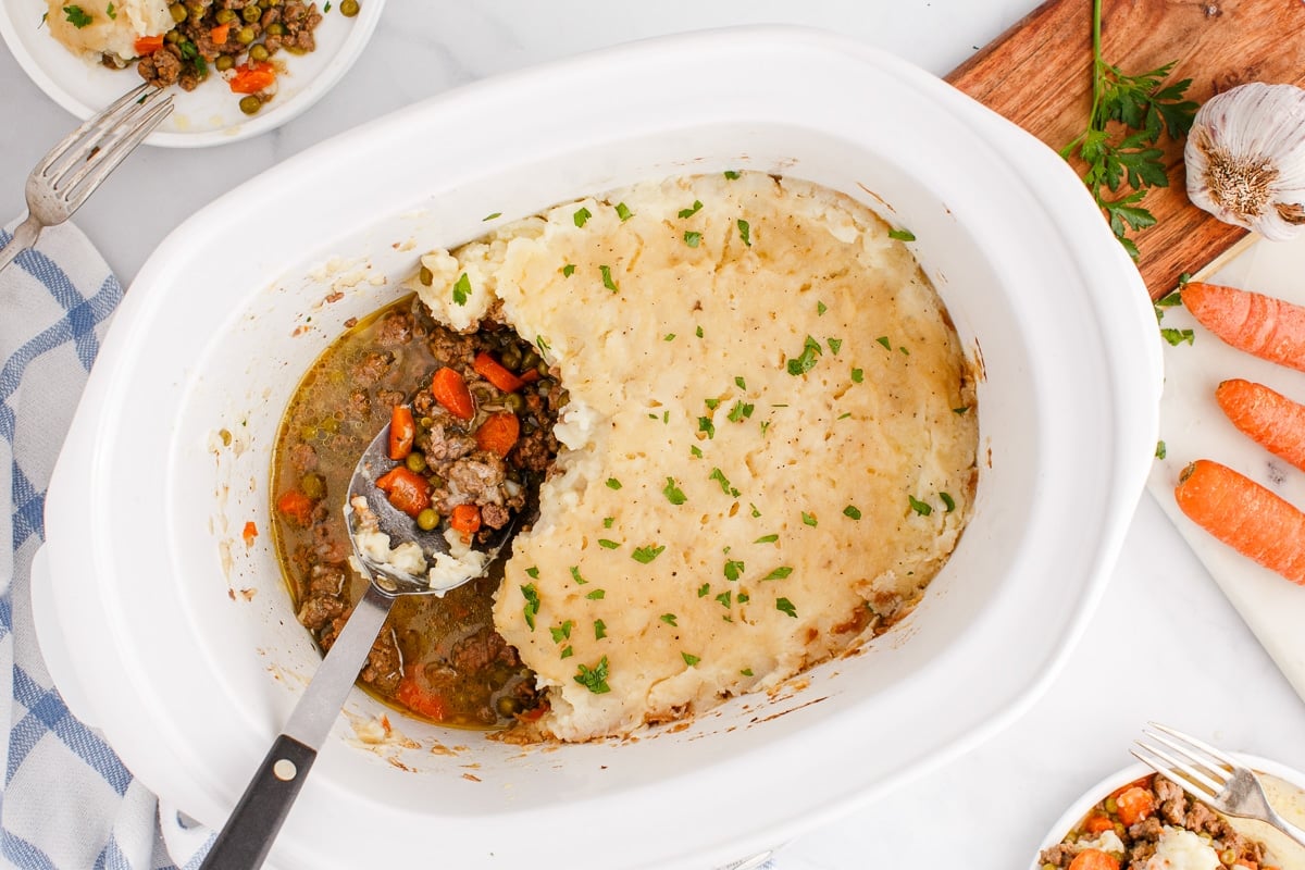 overhead shot of shepherd's pie in a crockpot.