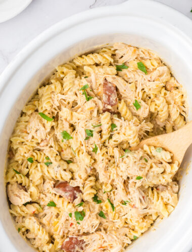 garlic parmesan chicken pasta in a crockpot.