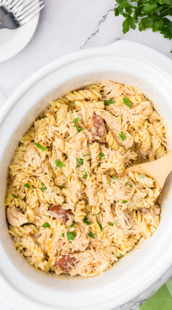 garlic parmesan chicken pasta in a crockpot.