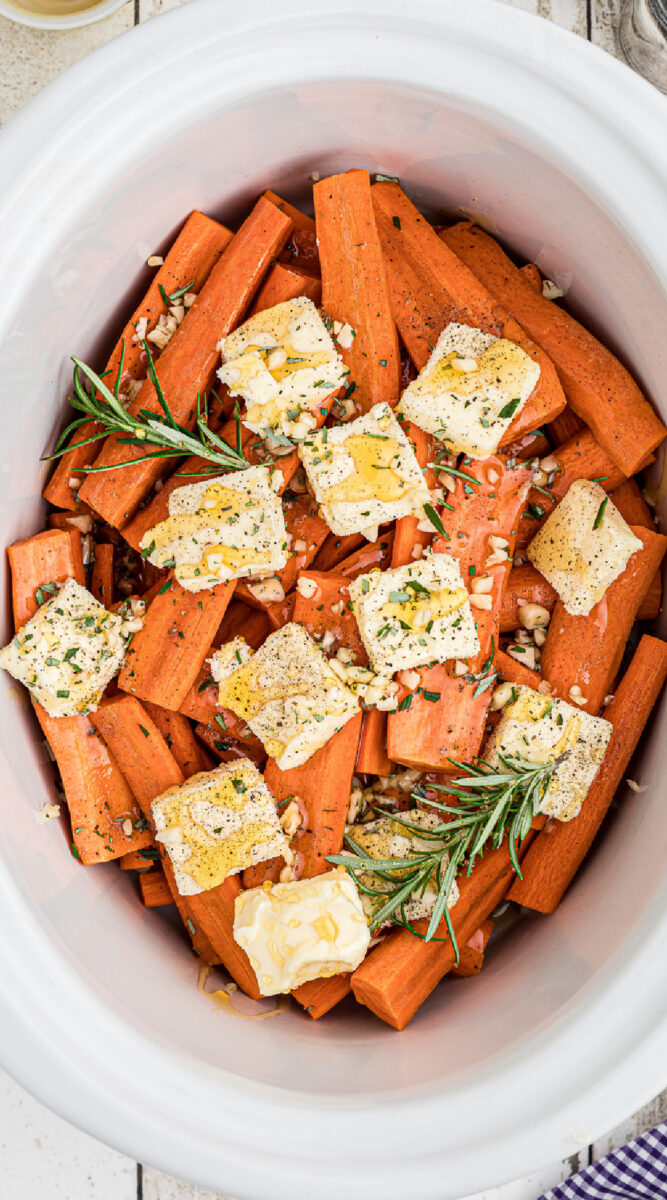 before cooking image of honey garlic carrots.