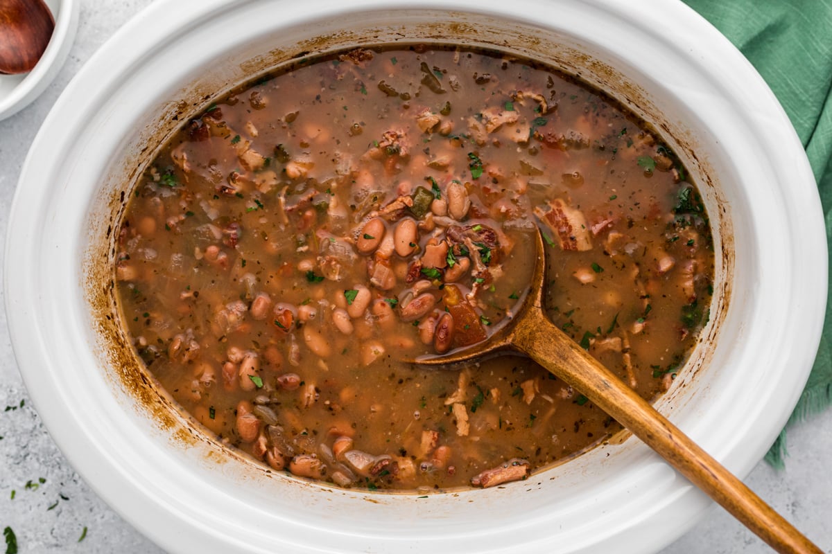 Pinto beans with cilantro in a slow cooker.