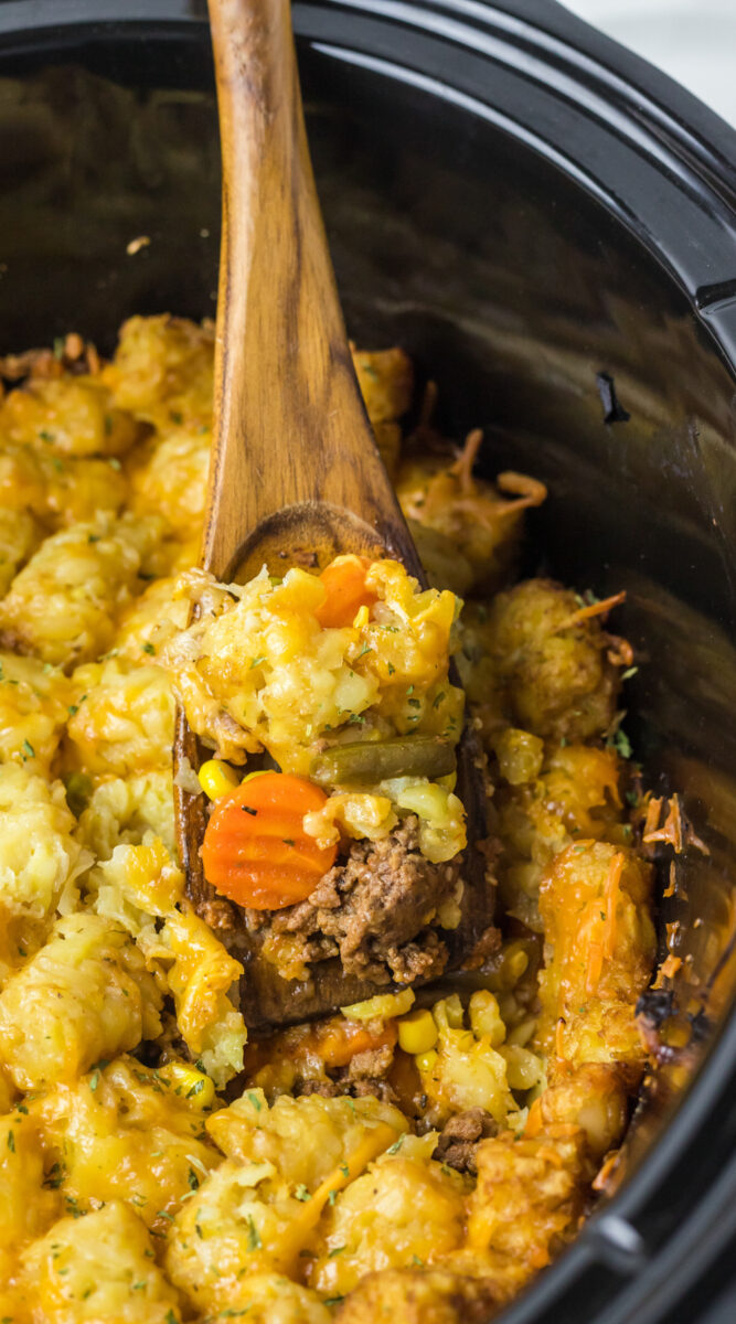 long image of shepherds pie tater tots.