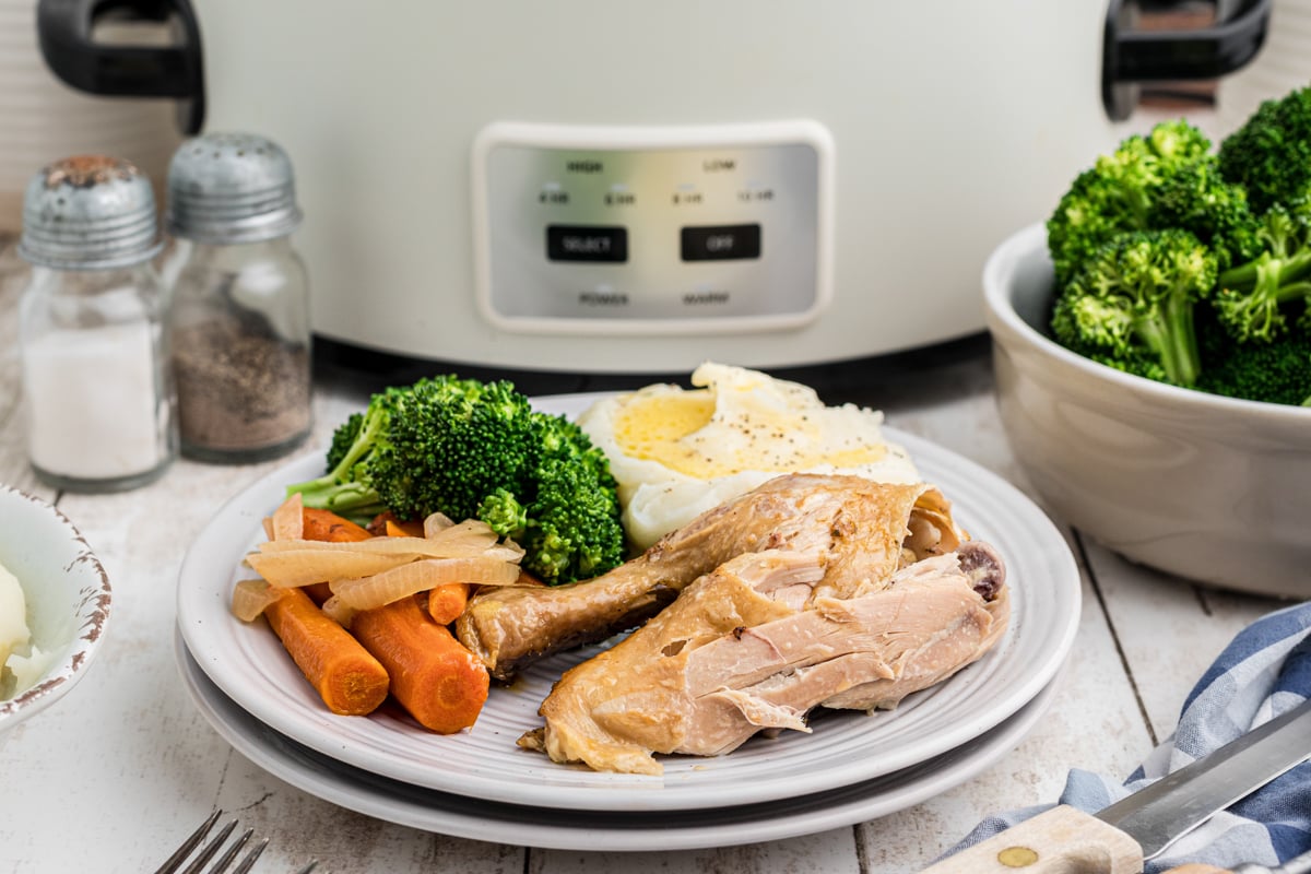 chicken, vegetables and mashed potatoes.