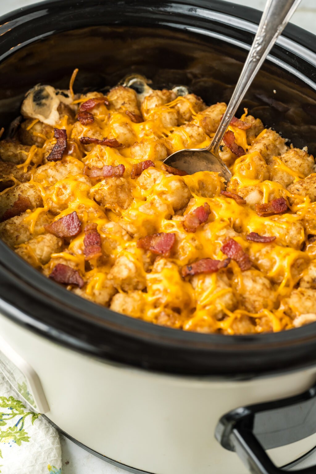 Slow Cooker Cheeseburger Tater Tot Casserole