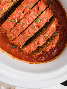 overhead of slow cooker Italian meatloaf.