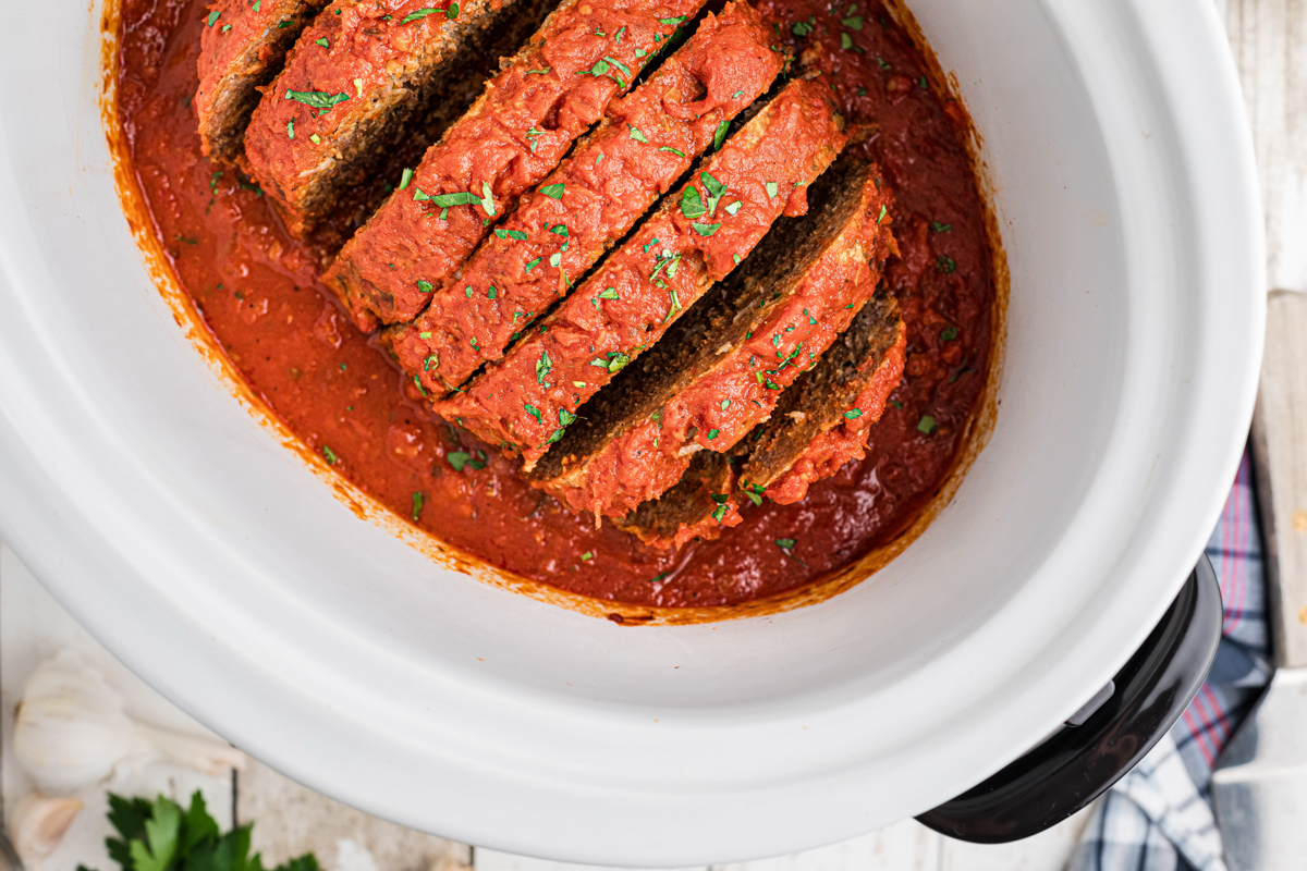overhead of slow cooker Italian meatloaf.