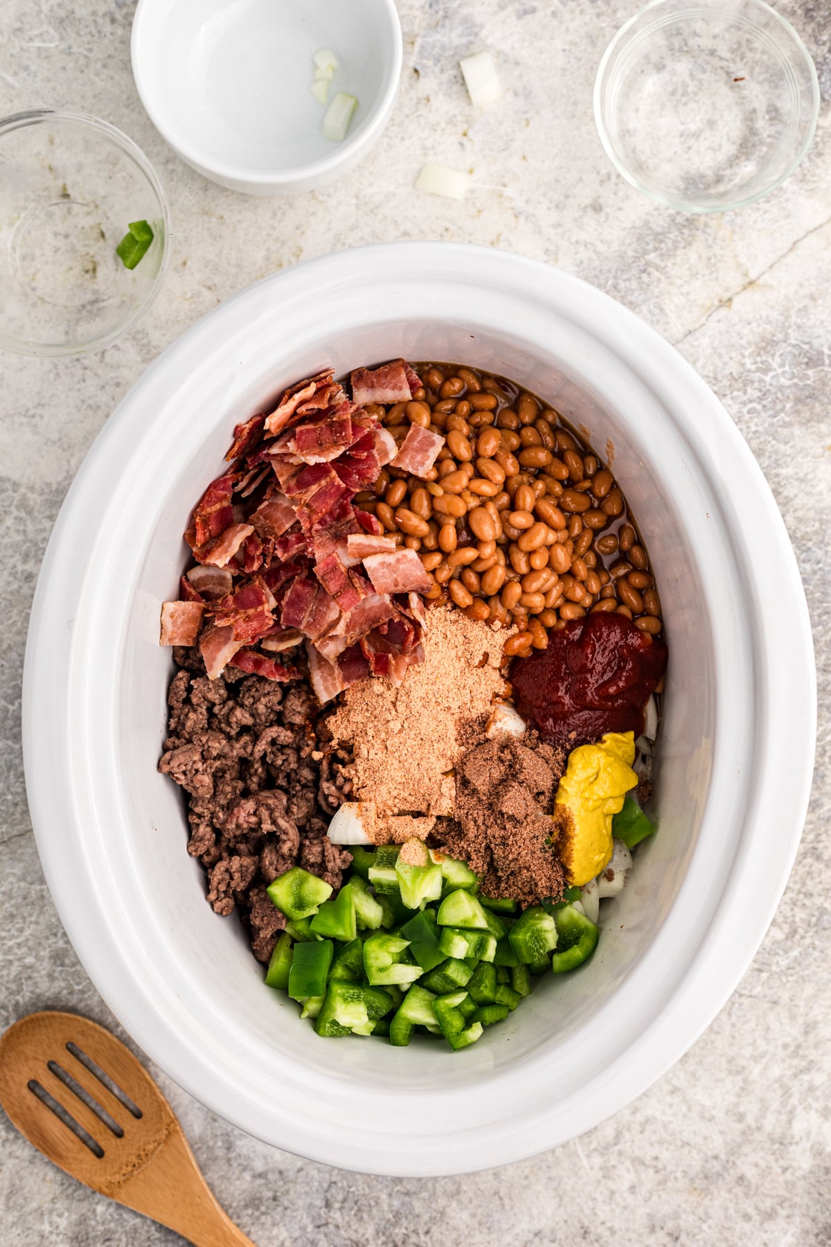Ingredients for land your man baked beans in a slow cooker.