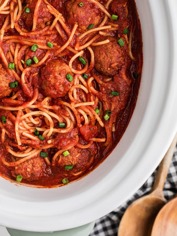 Slow cooker spaghetti and meatballs in a crockpot.