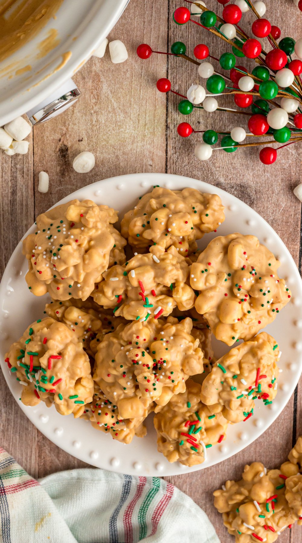 Long image of slow cooker avalanche cookies.